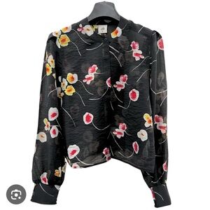 Cabi Greenhouse Blouse size medium. Spring season 2024.